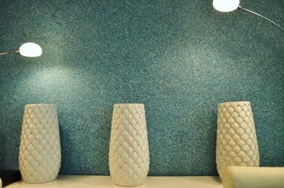 Как клеить жидкие обои — на стену, потолок, пошаговая инструкция, фото Как клеить жидкие обои — на стену, потолок, пошаговая инструкция, фото