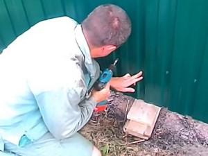 Как построить забор из профлиста своими руками: этапы подготовки и видео пример самостоятельного строительства забора из профлиста