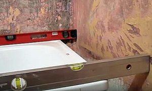 Как заделать стык между ванной и стеной Как заделать стык между ванной и стеной