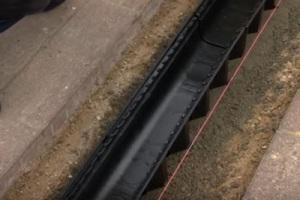 Отвод воды от фундамента дома: делаем отвод воды своими руками с фото инструкциями Отвод воды от фундамента дома: делаем отвод воды своими руками с фото инструкциями