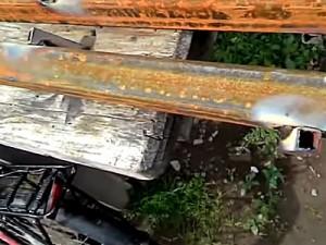 Как построить забор из профлиста своими руками: этапы подготовки и видео пример самостоятельного строительства забора из профлиста