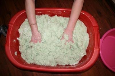 Как клеить жидкие обои — на стену, потолок, пошаговая инструкция, фото Как клеить жидкие обои — на стену, потолок, пошаговая инструкция, фото