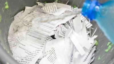 Как клеить жидкие обои — на стену, потолок, пошаговая инструкция, фото Как клеить жидкие обои — на стену, потолок, пошаговая инструкция, фото