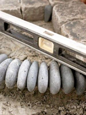 Дорожки на даче своими руками: рассмотрим процесс работ, как сделать дорожку Дорожки на даче своими руками: рассмотрим процесс работ, как сделать дорожку