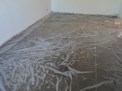 Пленка под ламинат — для чего нужна, как выбирать и укладывать Пленка под ламинат — для чего нужна, как выбирать и укладывать