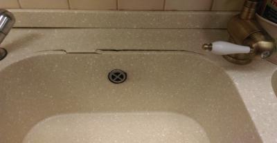 Чем чистить мойку из искусственного камня на кухне Чем чистить мойку из искусственного камня на кухне