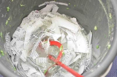 Как клеить жидкие обои — на стену, потолок, пошаговая инструкция, фото Как клеить жидкие обои — на стену, потолок, пошаговая инструкция, фото