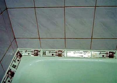 Как заделать стык между ванной и стеной Как заделать стык между ванной и стеной