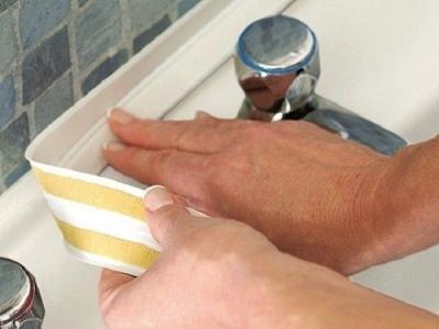 Как заделать стык между ванной и стеной Как заделать стык между ванной и стеной