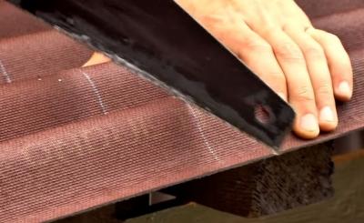 Чем резать ондулин — какие инструменты использовать, пошаговые инструкции Чем резать ондулин — какие инструменты использовать, пошаговые инструкции