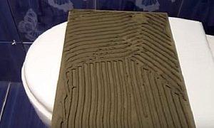 Как заделать стык между ванной и стеной Как заделать стык между ванной и стеной