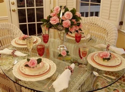 Вазы в интерьере комнаты Вазы в интерьере комнаты