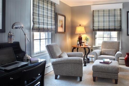 Римские шторы в интерьере комнаты Римские шторы в интерьере комнаты