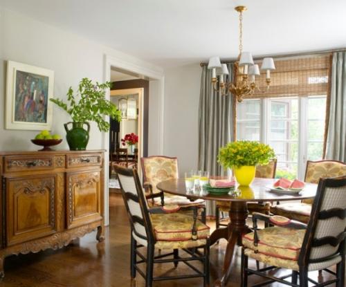 Вазы в интерьере комнаты Вазы в интерьере комнаты