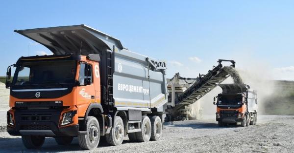 «Кавказцемент» и «Мальцовский портландцемент» обновили парк автотехники самосвалами Volvo «Кавказцемент» и «Мальцовский портландцемент» обновили парк автотехники самосвалами Volvo