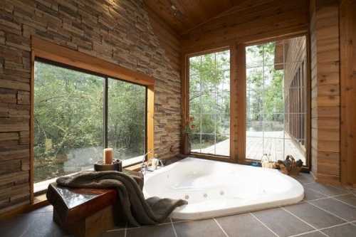 Встроенная ванна в пол: особенности, виды, монтаж Встроенная ванна в пол: особенности, виды, монтаж