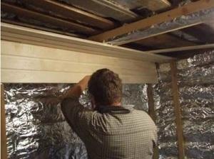 Фольга для бани какую лучше выбрать: критерии для выбора, как правильно обшить баню фольгой Фольга для бани какую лучше выбрать: критерии для выбора, как правильно обшить баню фольгой