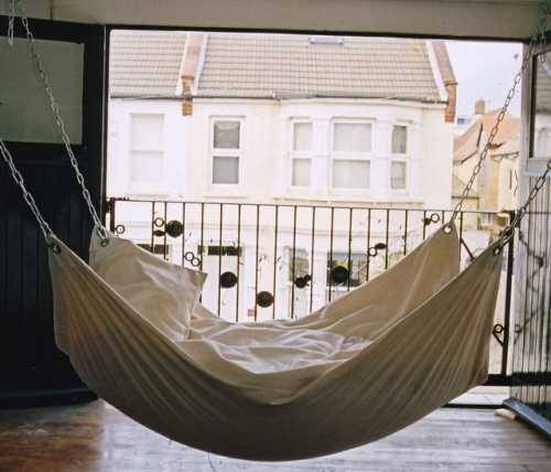 Гамак на балконе Гамак на балконе