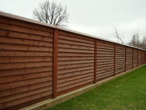 Защита для деревянного забора: полубетонные сферы Защита для деревянного забора: полубетонные сферы