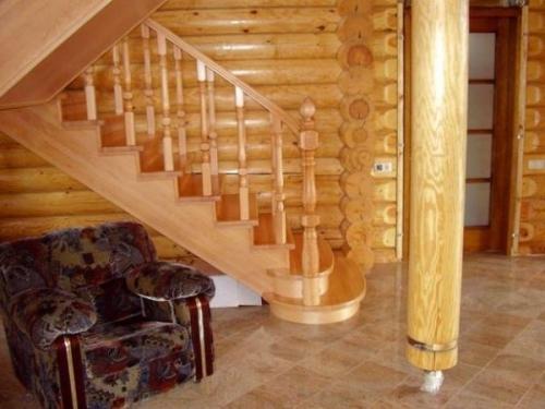 Из какой древесины выбрать лестницу в частный дом Из какой древесины выбрать лестницу в частный дом