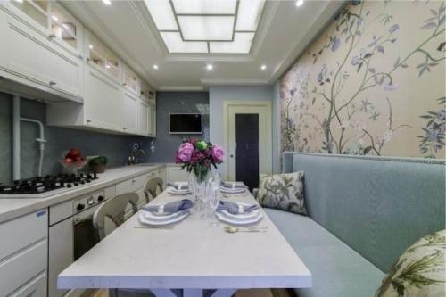 Диван в интерьере кухни Диван в интерьере кухни