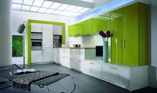 Кухня из пластика: основные преимущества