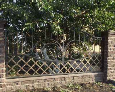 Металлический штакетник – популярный вид ограждений Металлический штакетник – популярный вид ограждений