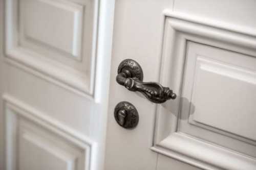 Замок для межкомнатной двери Замок для межкомнатной двери