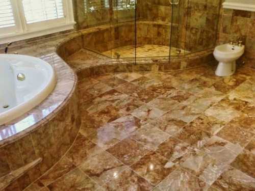 Пол из камня в квартире (доме)