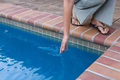 Как сохранить тепло в бассейне Как сохранить тепло в бассейне