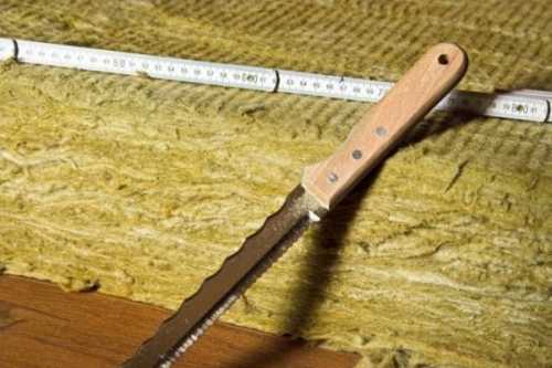 Чем и как резать минеральную вату Чем и как резать минеральную вату