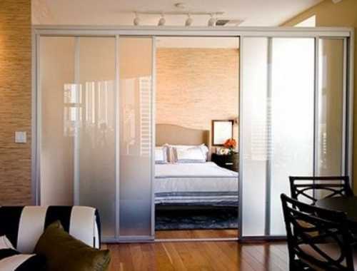 Как выделить спальную зону в однокомнатной квартире Как выделить спальную зону в однокомнатной квартире