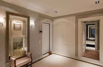 Зеркало в раме. Материалы багетов и рам Зеркало в раме. Материалы багетов и рам