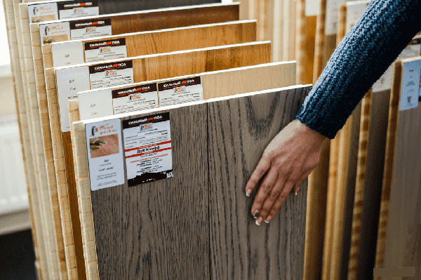 Ламинат или линолеум: что выбрать для разных типов помещений? Ламинат или линолеум: что выбрать для разных типов помещений?