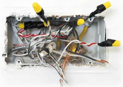 Установка розеток и выключателей Установка розеток и выключателей