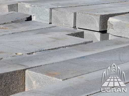 Гранитный бордюр купить в Москве от производителя по лучшим ценам Гранитный бордюр купить в Москве от производителя по лучшим ценам